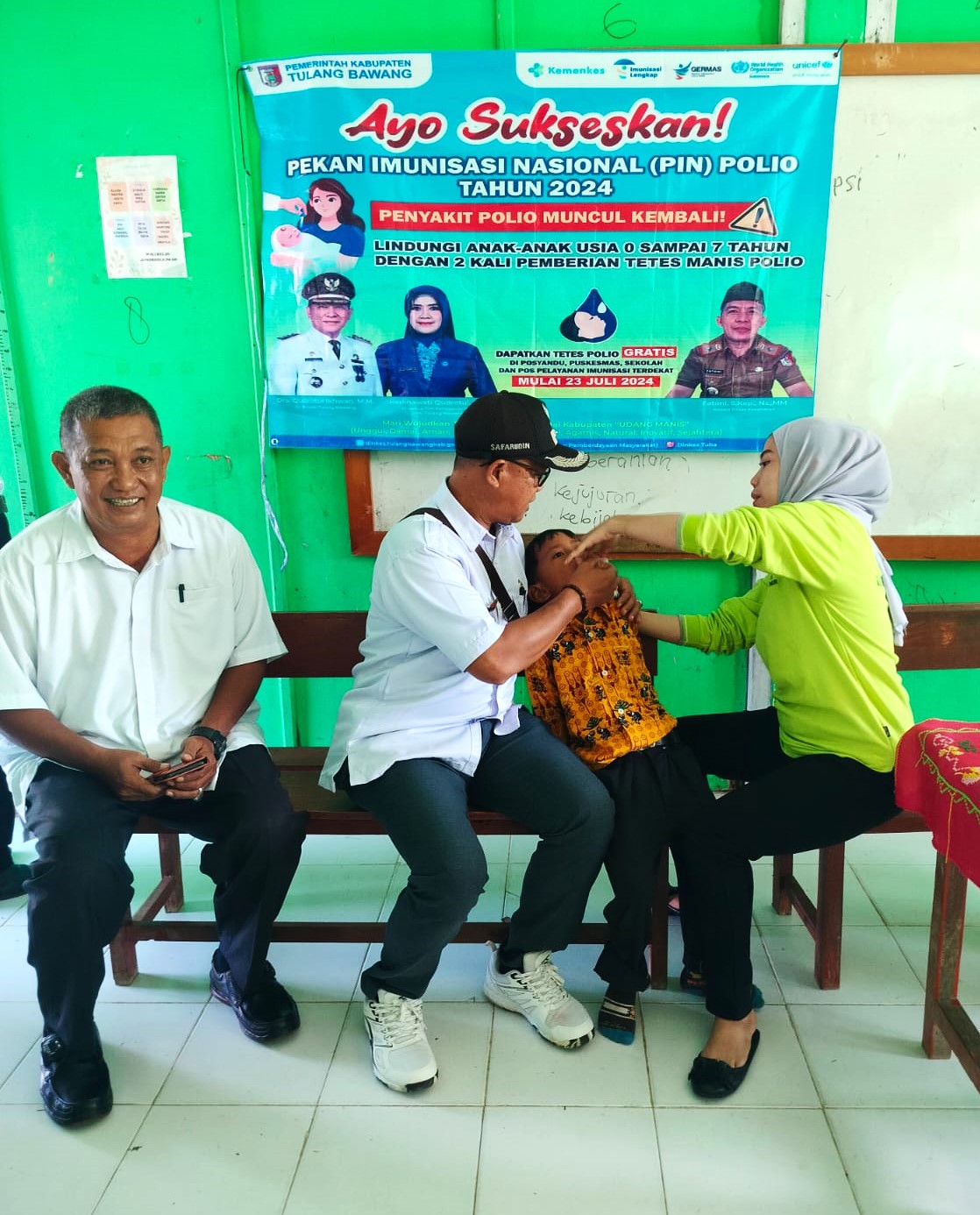 KEPALA_KAMPUNG_HADIRI_KEGIATAN_PIN_POLIO_DI_SD_N_01_BUMI_DIPASENA_UTAMA