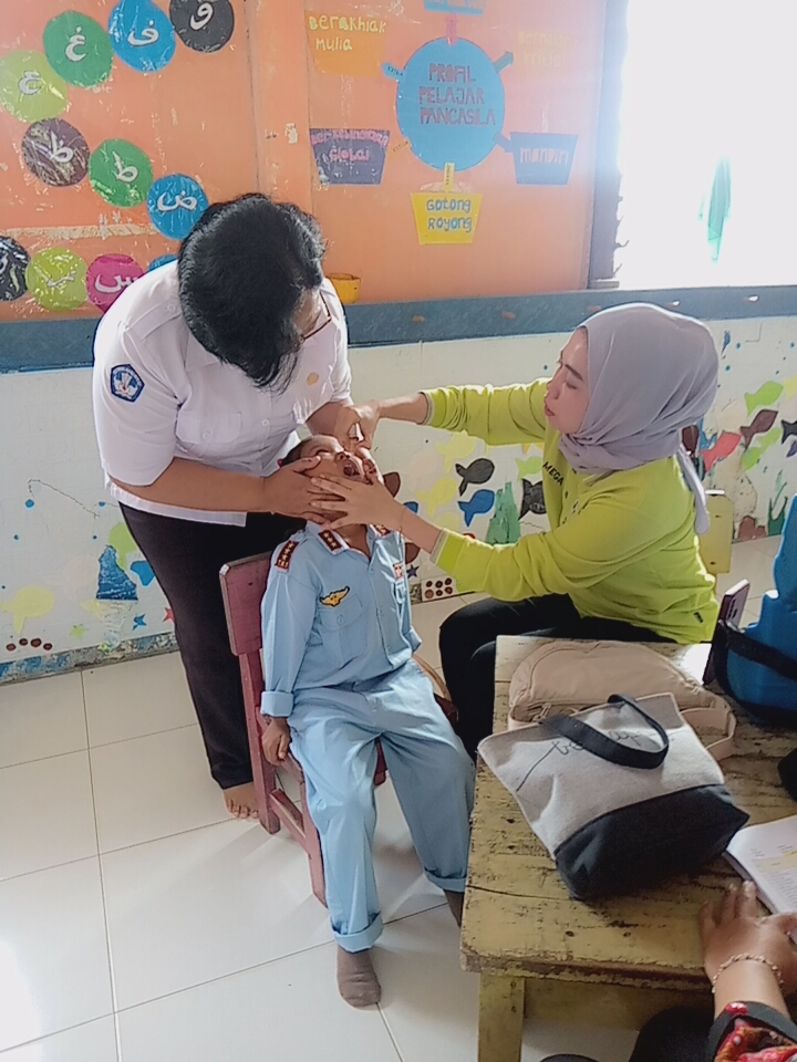 PEMBERIAN_VAKSIN_POLIO_PADA_ANAK-ANAK_TK_DHARMA_WANITA